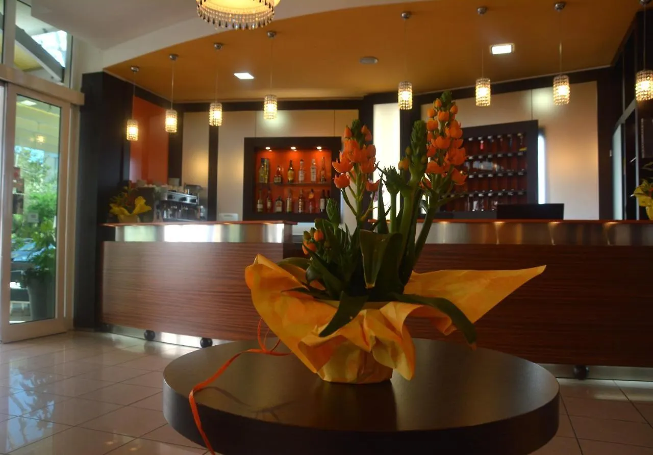 ***  Hotel Orly Cesenatico Italia